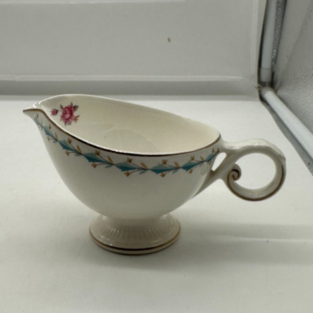 Vintage Harmony House Mt Vernon Creamer 3" 6 OZ  1941-1959
